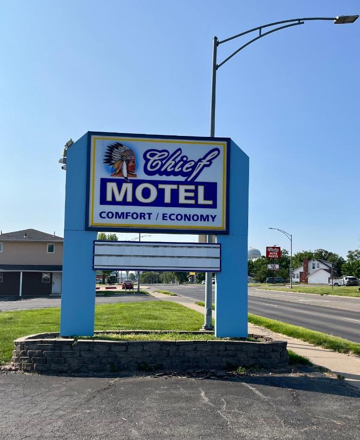 Chief Motel Keokuk Exterior photo
